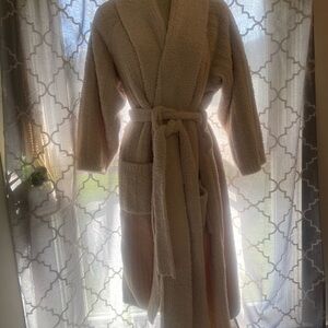 Pottery Barn Cream Plush cozy ribbed Robe